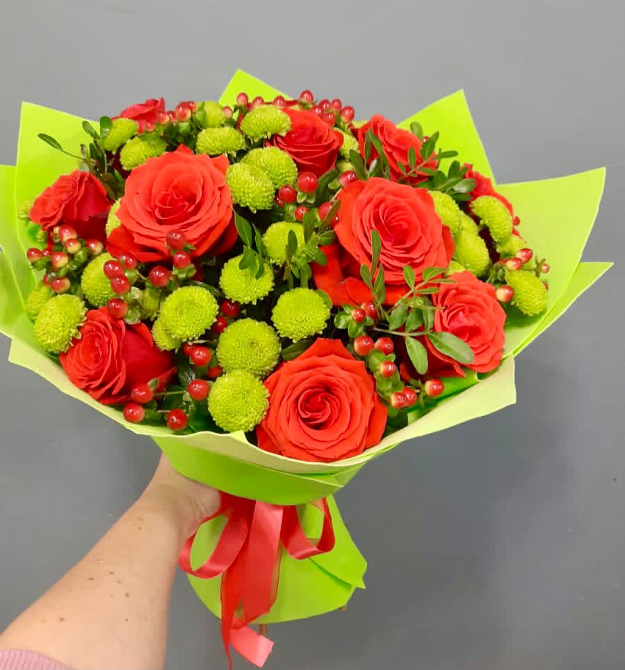 Букет цветов из: Хризантемы и Розы в Семеновское