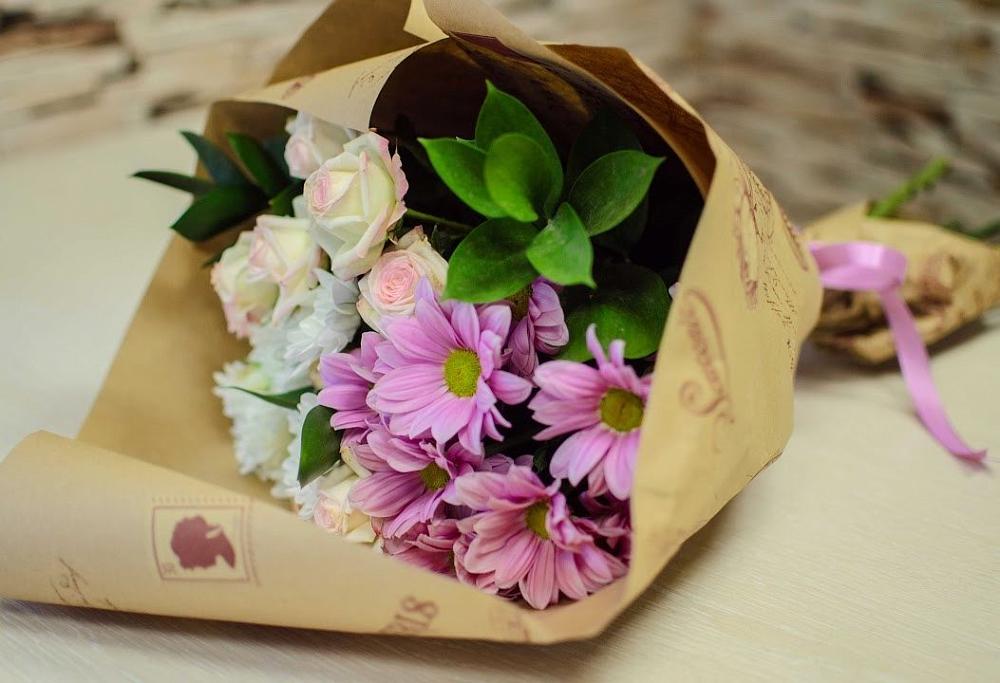 Букет цветов из: Розы и Хризантемы в Семеновское