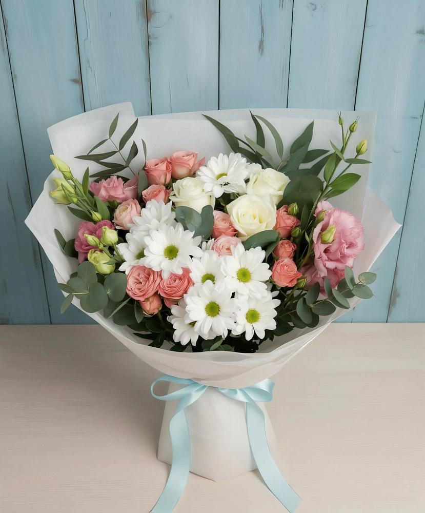 Букет цветов из: Розы, Лизиантусы и Хризантемы в Семеновское