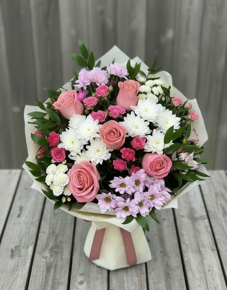Букет цветов из: Альстромерии, Гвоздики, Розы и Хризантемы в Семеновское