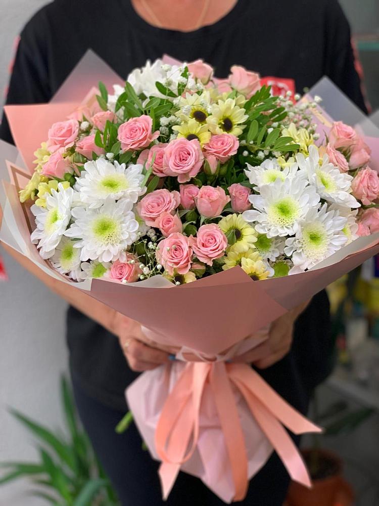 Букет цветов из: Розы и Хризантемы в Семеновское
