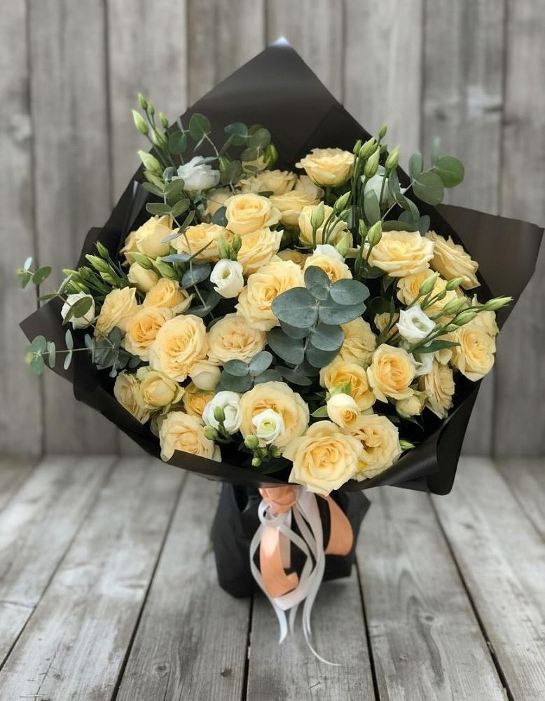 Букет цветов из: Розы и Лизиантусы в Семеновское