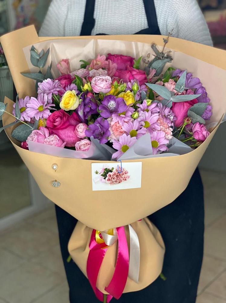 Букет цветов из: Хризантемы, Гвоздики и Альстромерии в Семеновское