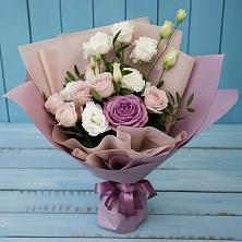 Букет цветов из:  Розы и Лизиантусы в Семеновское