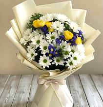 Букет цветов из:  Ирисы, Хризантемы и Розы #REPLACE_PRED# Семеновское