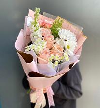 Букет цветов из:  Хризантемы и Розы в Семеновское