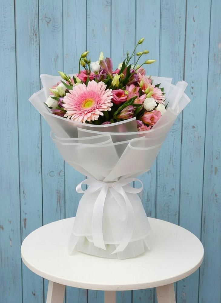 Букет цветов из: Герберы, Альстромерии и Лизиантусы в Семеновское