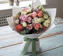 Букет цветов из:  Розы, Лизиантусы и Гвоздики в Семеновское