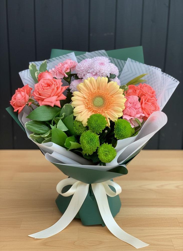 Букет цветов из: Гвоздики, Розы, Герберы и Хризантемы в Семеновское