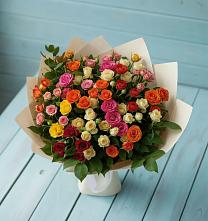 Букет Микс из разноцветных кустовых роз в Семеновское